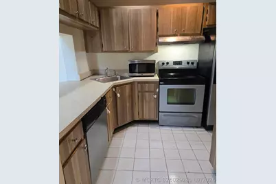 1009 Green Pine Boulevard #D3, West Palm Beach, FL 33409 - Photo 17