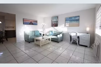 714 S Arnold Avenue #B Left Side, Lantana, FL 33462 - Photo 3