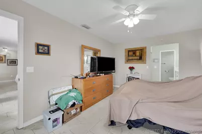 552 SW Eyerly Avenue, Port Saint Lucie, FL 34983 - Photo 17