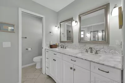 552 SW Eyerly Avenue, Port Saint Lucie, FL 34983 - Photo 19