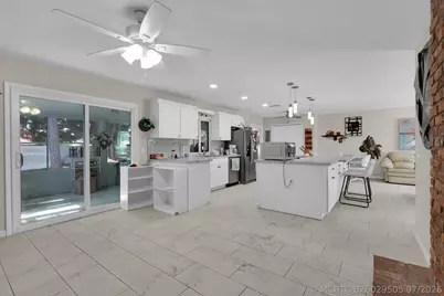 552 SW Eyerly Avenue, Port Saint Lucie, FL 34983 - Photo 15