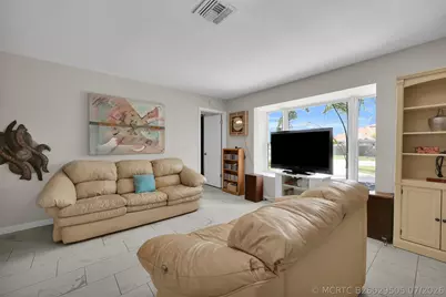 552 SW Eyerly Avenue, Port Saint Lucie, FL 34983 - Photo 5
