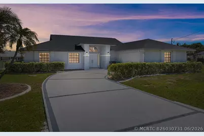1902 SE Gaskins Circle, Port Saint Lucie, FL 34952 - Photo 1