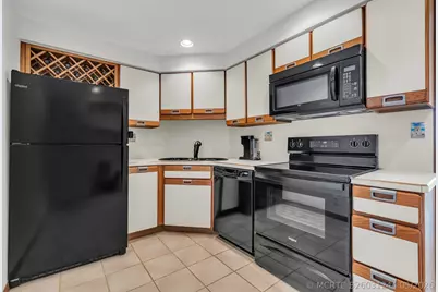 3300 NE 36th Street #1711, Fort Lauderdale, FL 33308 - Photo 13