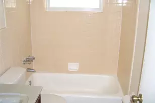2737 NE 28th St, Lighthouse Point, FL 33064 - Photo 7