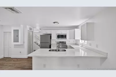 2902 NW 44th Street, Miami, FL 33142 - Photo 11