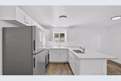2902 NW 44th Street, Miami, FL 33142 - Photo 13