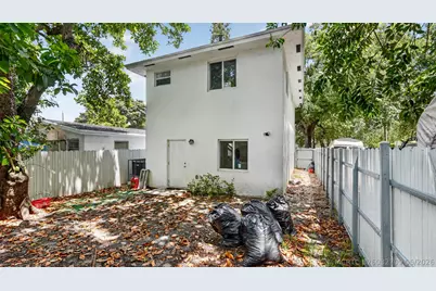 2902 NW 44th Street, Miami, FL 33142 - Photo 25