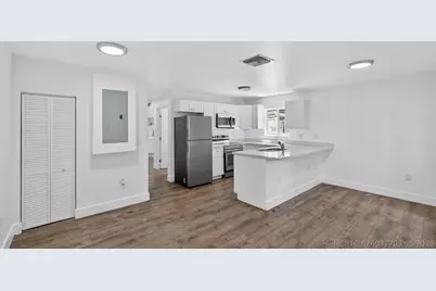 2902 NW 44th Street, Miami, FL 33142 - Photo 9