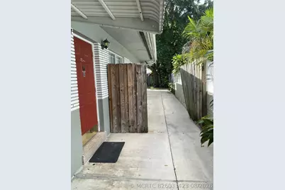 1546 NE 32nd Street #B, Oakland Park, FL 33334 - Photo 23
