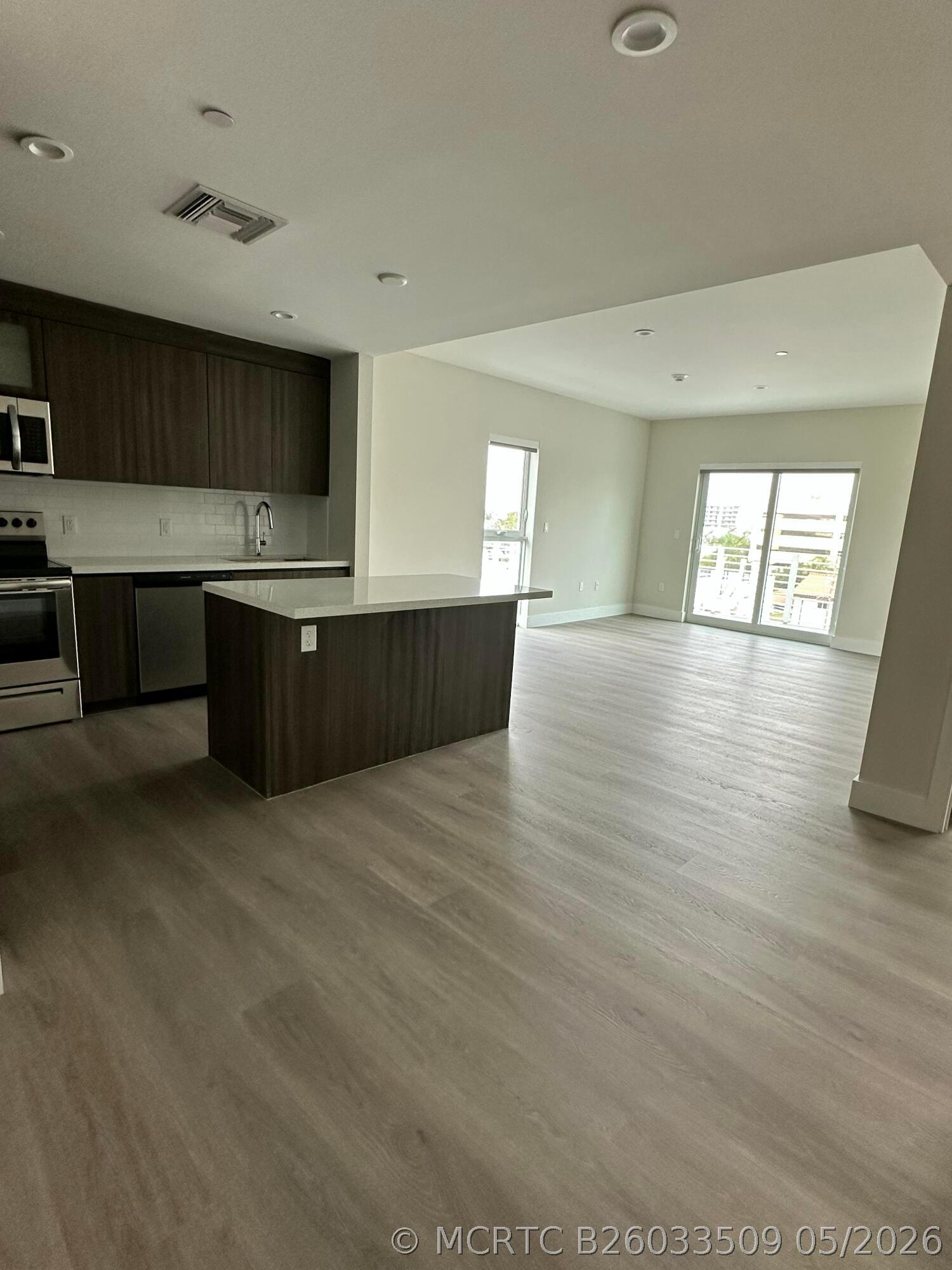 1938 Jackson St #402 - 1938 Jackson St #402, Hollywood, FL 33020 Luxury Property | Jose Angel Pina