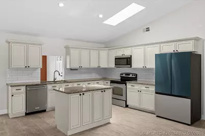 371 SW Butler Avenue, Port Saint Lucie, FL 34983 - Photo 7