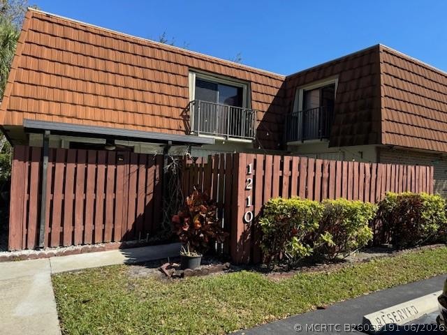 1210 SW 118th Terrace - 1210 SW 118th Terrace, Davie, FL 33325 Luxury Property | Jose Angel Pina