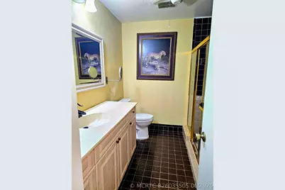 566 Village Lake Drive, Weston, FL 33326 - Photo 13