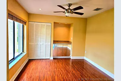 566 Village Lake Drive, Weston, FL 33326 - Photo 23