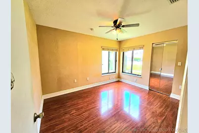 566 Village Lake Drive, Weston, FL 33326 - Photo 21