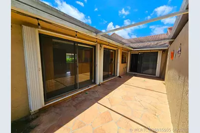 566 Village Lake Drive, Weston, FL 33326 - Photo 25