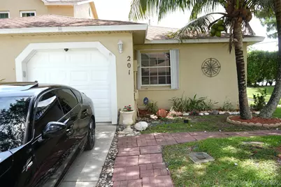 201 Maplewood Drive #201, Greenacres, FL 33415 - Photo 1