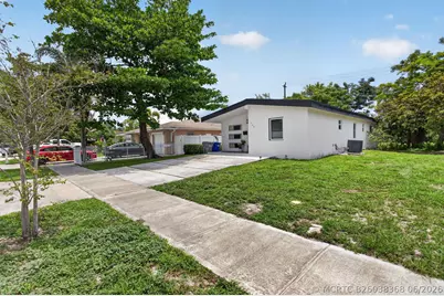 700 NW 17th Terrace, Pompano Beach, FL 33069 - Photo 3