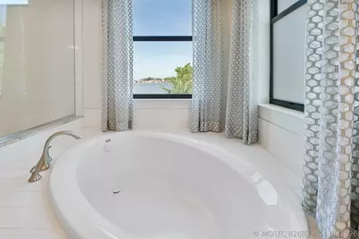 8685 Parkland Bay Drive, Parkland, FL 33076 - Photo 29