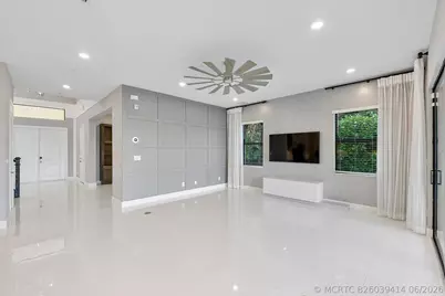 8685 Parkland Bay Drive, Parkland, FL 33076 - Photo 17