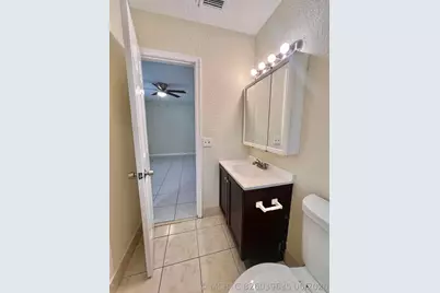423 Glenwood Drive, West Palm Beach, FL 33415 - Photo 17