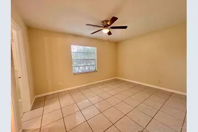 423 Glenwood Drive, West Palm Beach, FL 33415 - Photo 15
