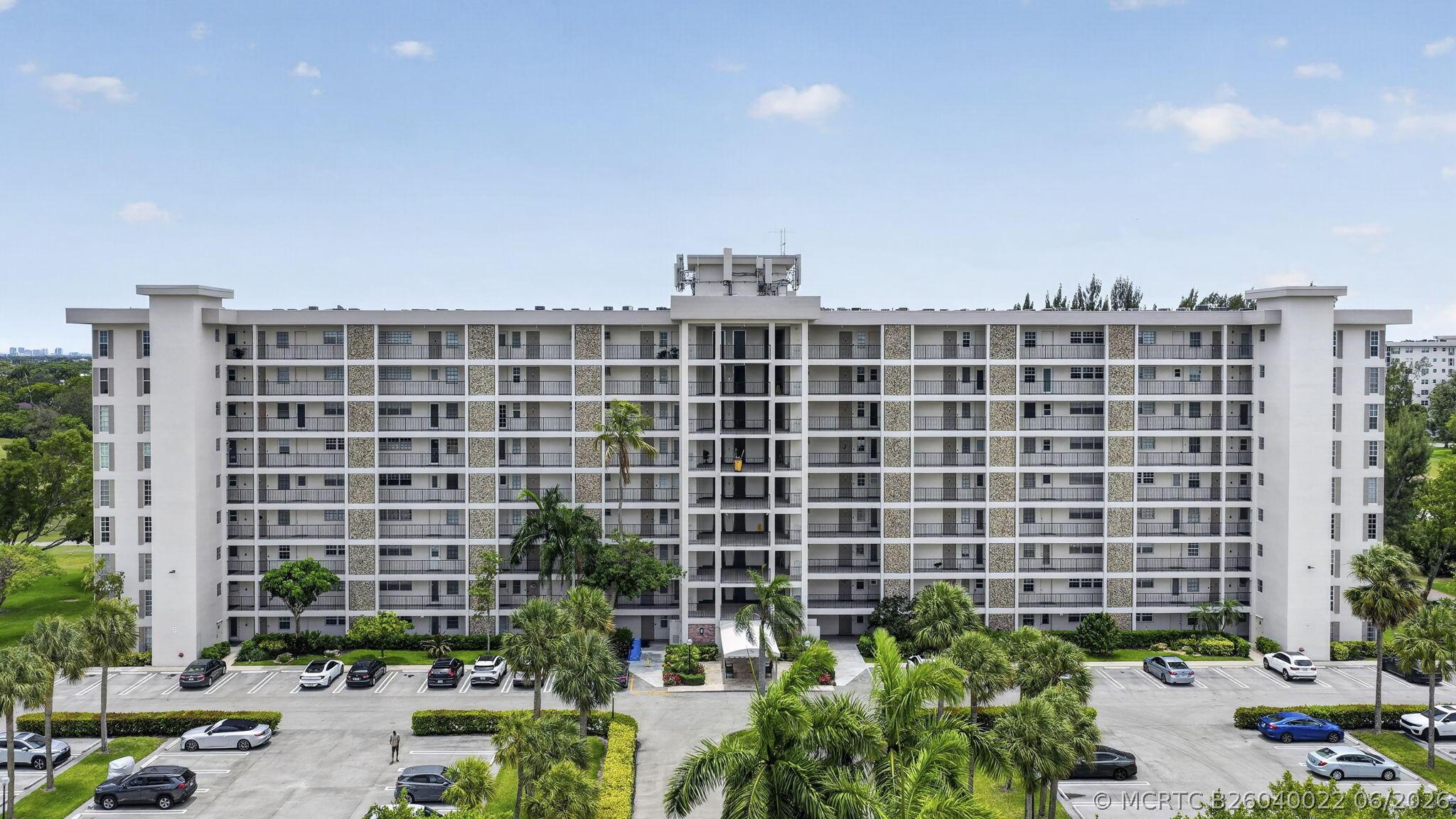 3150 N Palm Aire Dr #108 - 3150 N Palm Aire Dr #108, Pompano Beach, FL 33069 Luxury Property | Jose Angel Pina