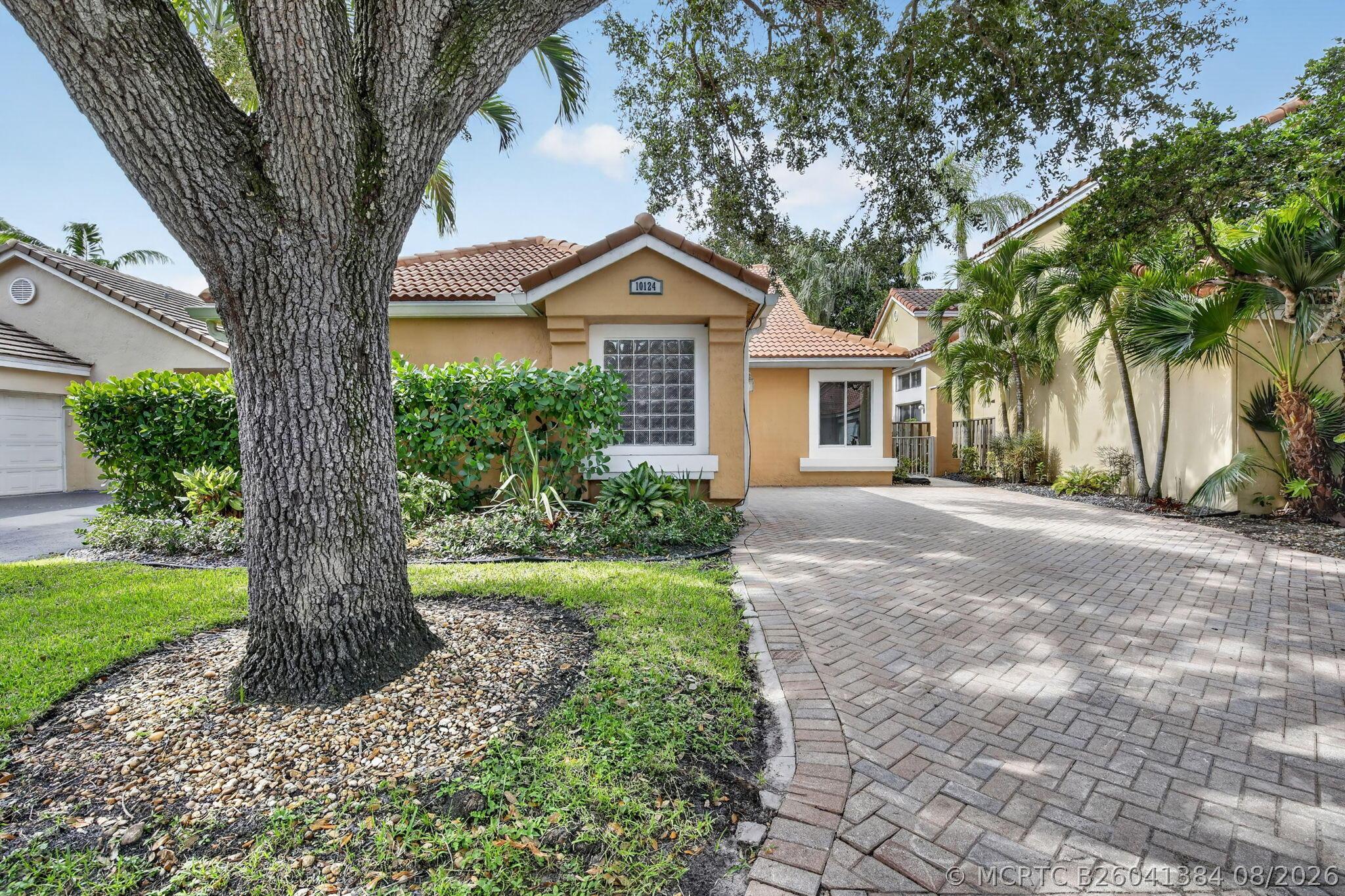 10124 NW 4th St - 10124 NW 4th St, Plantation, FL 33324 Luxury Property | Jose Angel Pina