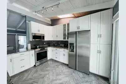 2531 Gulfstream Lane, Fort Lauderdale, FL 33312 - Photo 7
