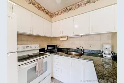 1050 SW 11th Street #L2, Hallandale Beach, FL 33009 - Photo 9