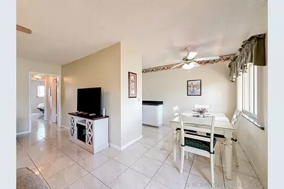 1050 SW 11th Street #L2, Hallandale Beach, FL 33009 - Photo 3