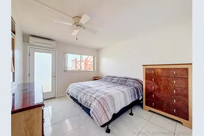 1050 SW 11th Street #L2, Hallandale Beach, FL 33009 - Photo 13