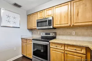 2016 Alta Meadows Ln, Delray Beach, FL 33444 - Photo 9