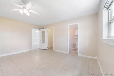 510 Prosperity Farms Rd. Road #4b, North Palm Beach, FL 33408 - Photo 17