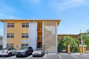 744 NE 14th Ave, Fort Lauderdale, FL 33304 - Photo 1