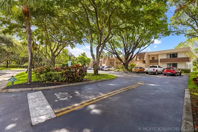 3621 Oaks Clubhouse Dr. Drive #104, Pompano Beach, FL 33069 - Photo 33