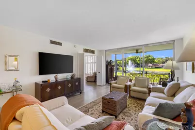 3621 Oaks Clubhouse Dr. Drive #104, Pompano Beach, FL 33069 - Photo 11