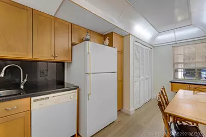 3621 Oaks Clubhouse Dr. Drive #104, Pompano Beach, FL 33069 - Photo 5