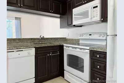 18106 Glenmoor Drive, West Palm Beach, FL 33409 - Photo 5