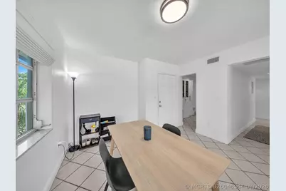 1150 Madruga Avenue #C302, Miami, FL 33146 - Photo 9