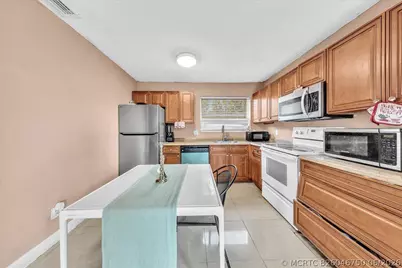3560 NW 34th Way, Lauderdale Lakes, FL 33309 - Photo 15