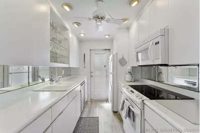 101 NE 19th Avenue #228, Deerfield Beach, FL 33441 - Photo 11