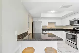 8095 St John Ave W, Boynton Beach, FL 33472 - Photo 5