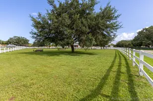 844 Arabian Dr, Loxahatchee, FL 33470 - Photo 25