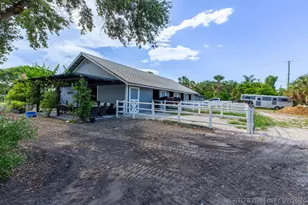 844 Arabian Dr, Loxahatchee, FL 33470 - Photo 3