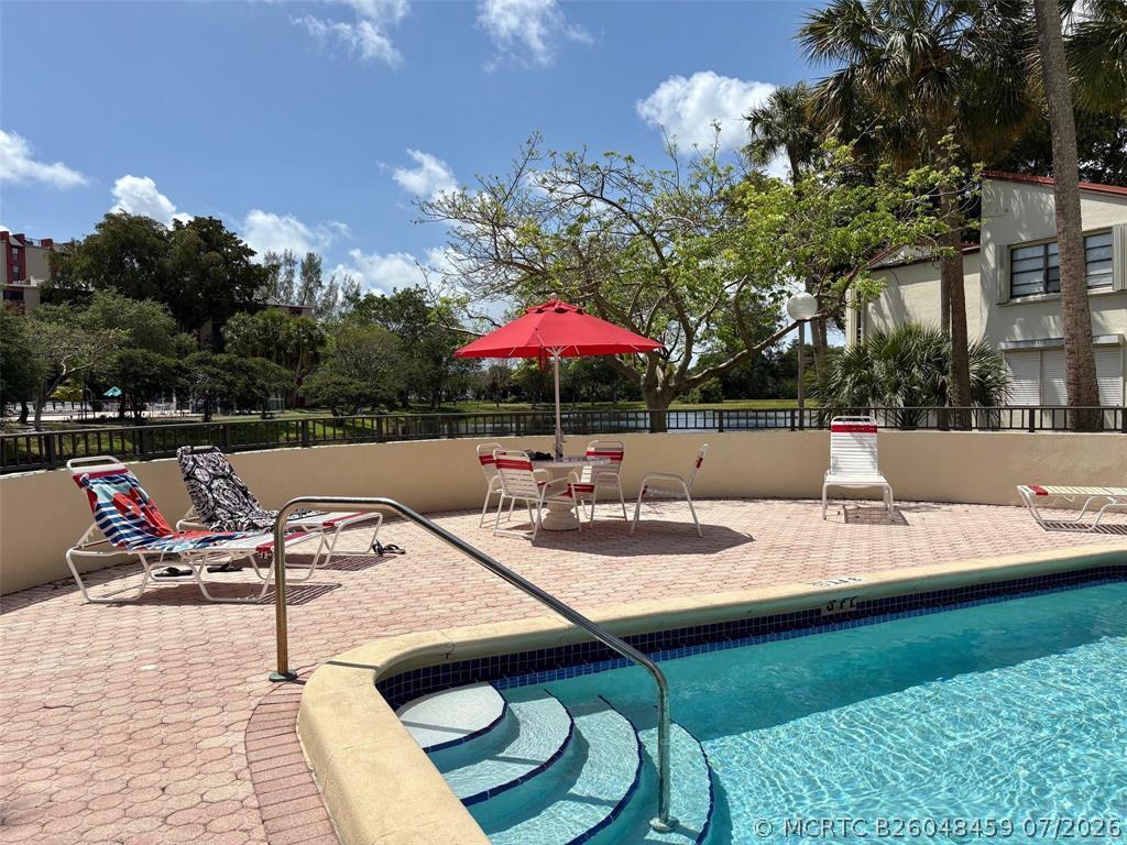 2314 S Cypress Bend Dr #Unit 614 main architectural view