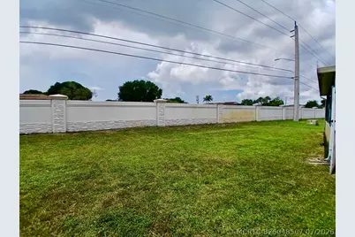 9500 NW 70th Street, Tamarac, FL 33321 - Photo 23