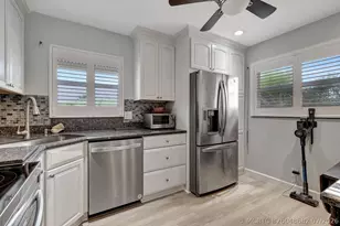 9 Colonial Club Dr, Boynton Beach, FL 33435 - Photo 7