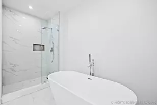 220 Lake Shore Dr, Lake Park, FL 33403 - Photo 9